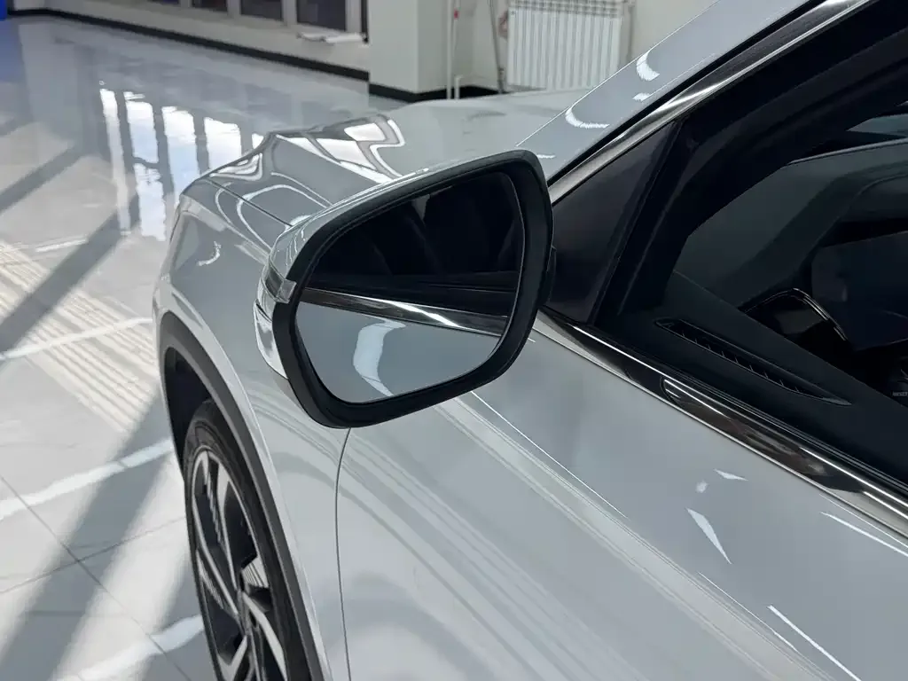 Geely Xingyue L 2023 из CN, фото 2