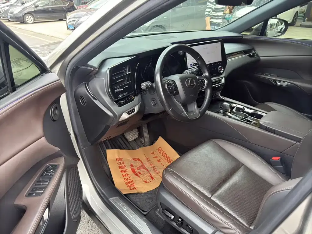 Lexus RX 2023 из CN, фото 3