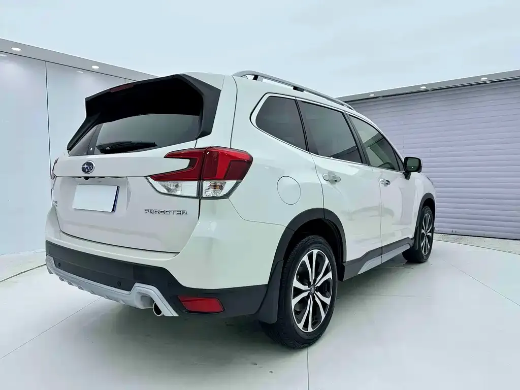 Subaru Forester 2022 из CN, фото 3