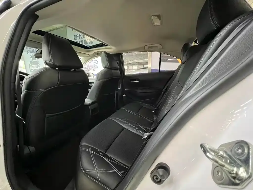 Toyota Corolla 2021 из CN, фото 7