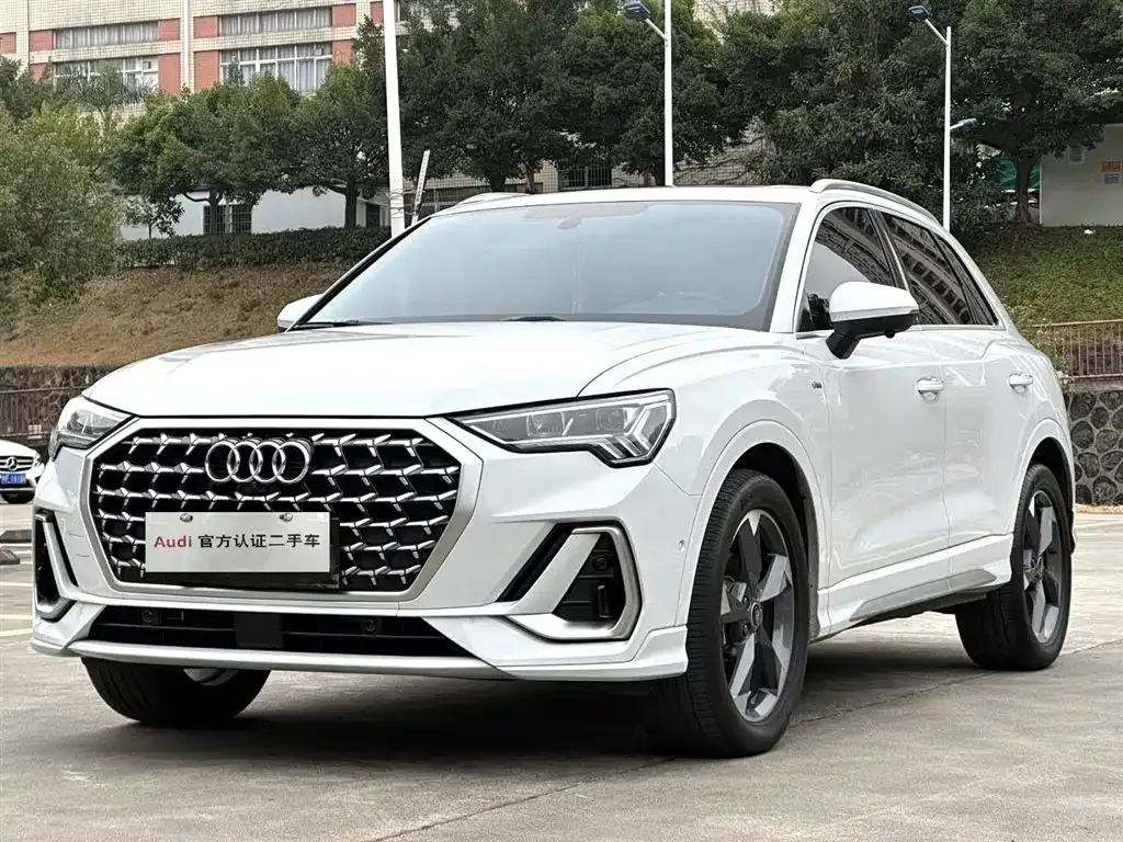 Audi Q3 2023 из CN, фото 1