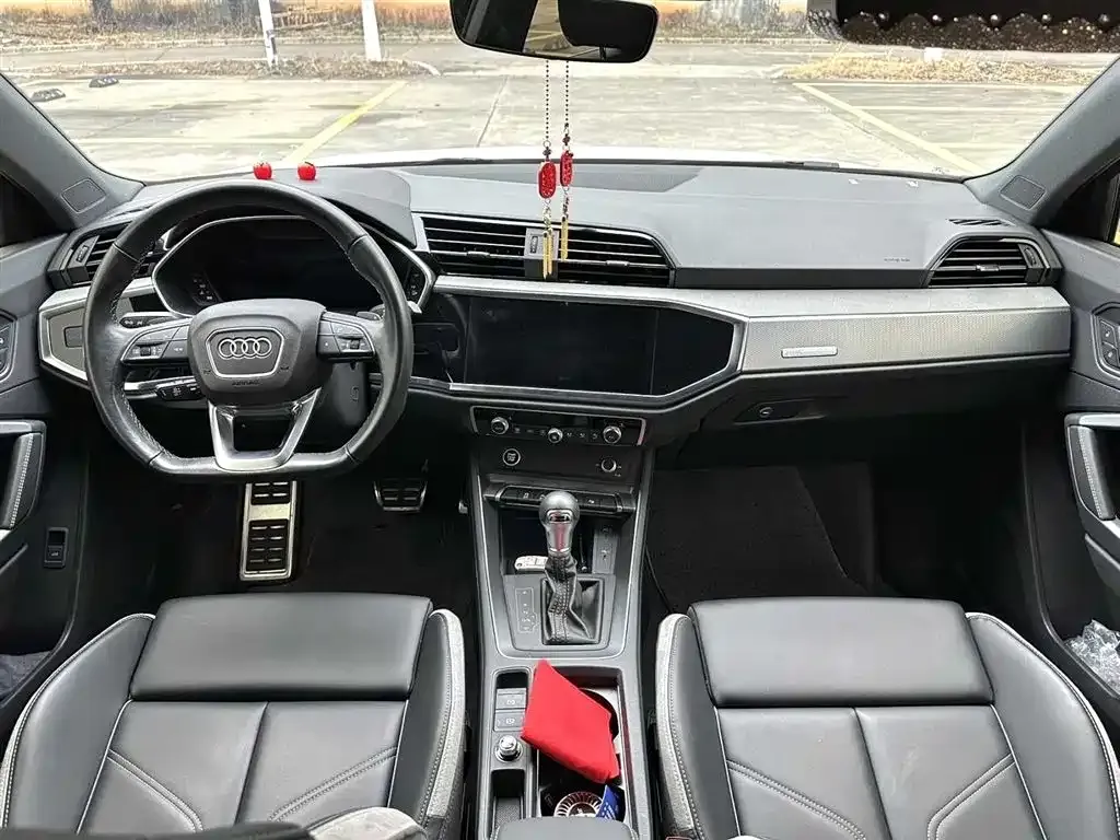 Audi Q3 2023 из CN, фото 9