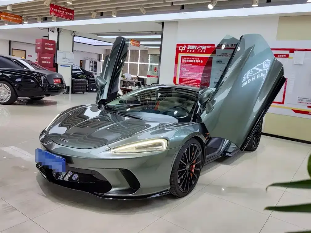 McLaren GT — фото 1