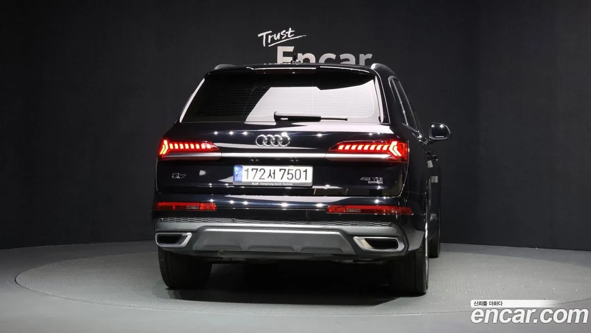 Audi Q7 2021 из KR, фото 3