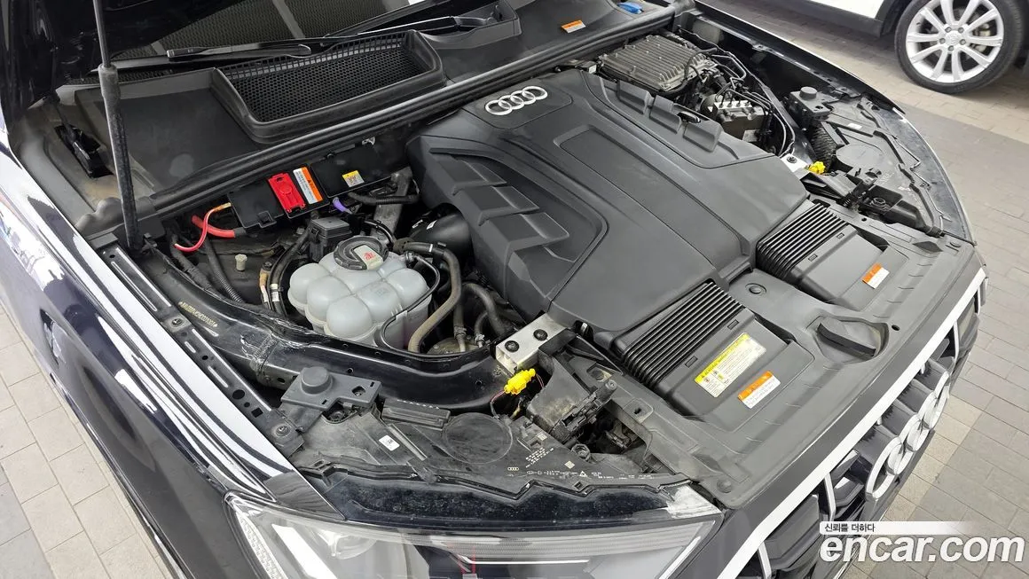 Audi Q7 2021 из KR, фото 9