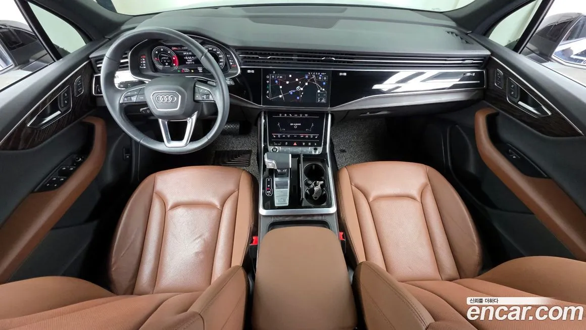 Audi Q7 2021 из KR, фото 4