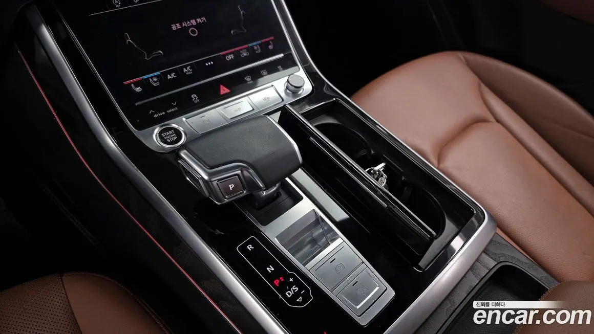Audi Q7 2021 из KR, фото 10