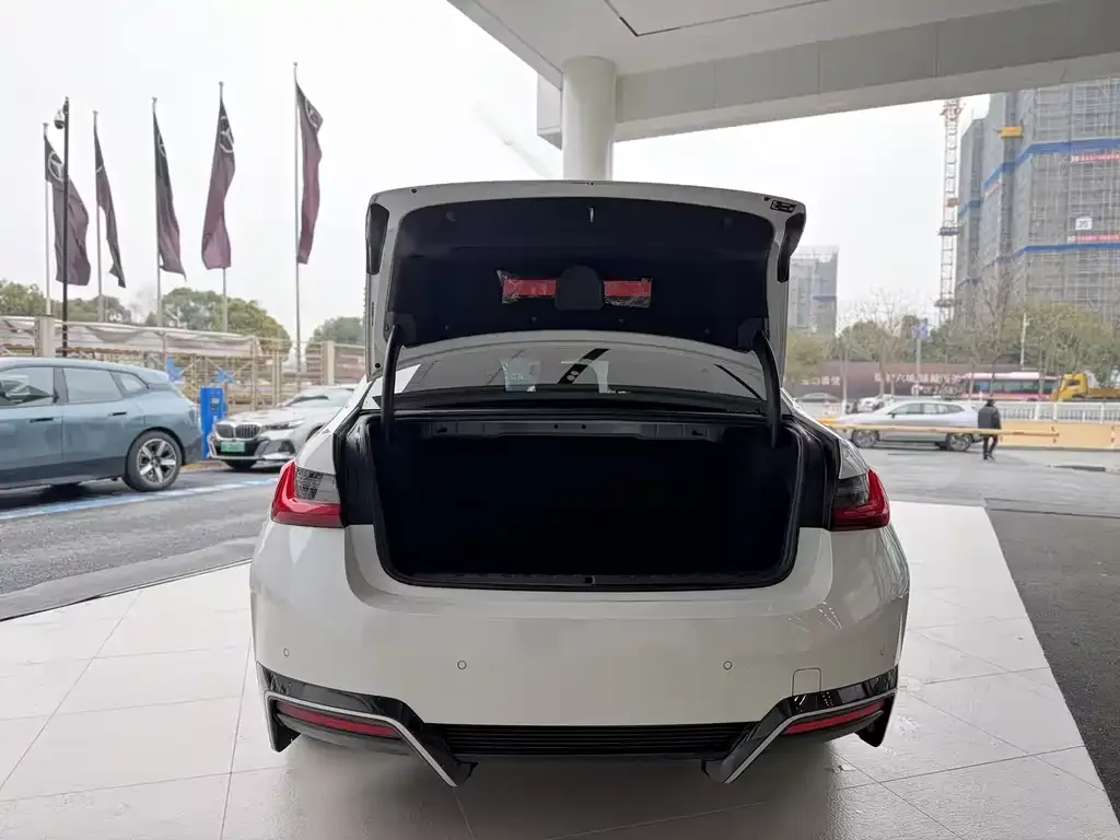 BMW i3 2023 из CN, фото 5