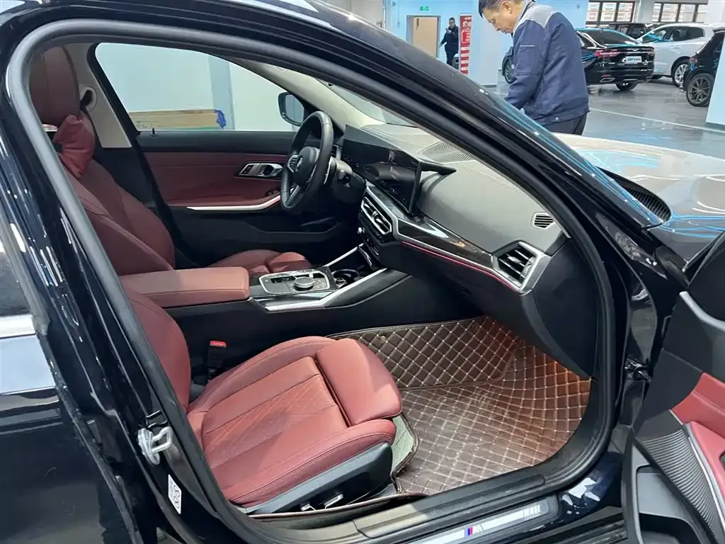 BMW 3 Series 2024 из CN, фото 3
