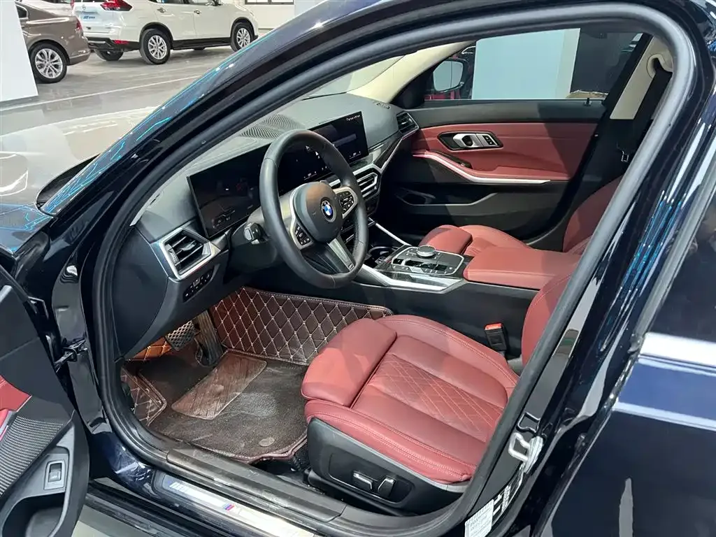 BMW 3 Series 2024 из CN, фото 9
