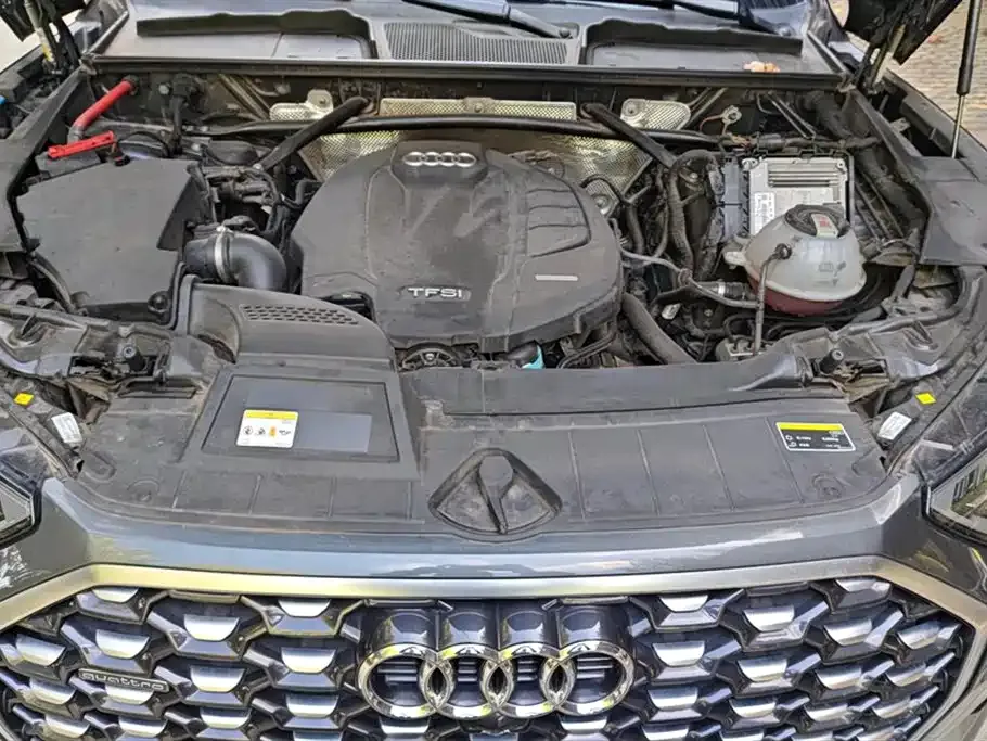 Audi Q5L Sportback — фото 3
