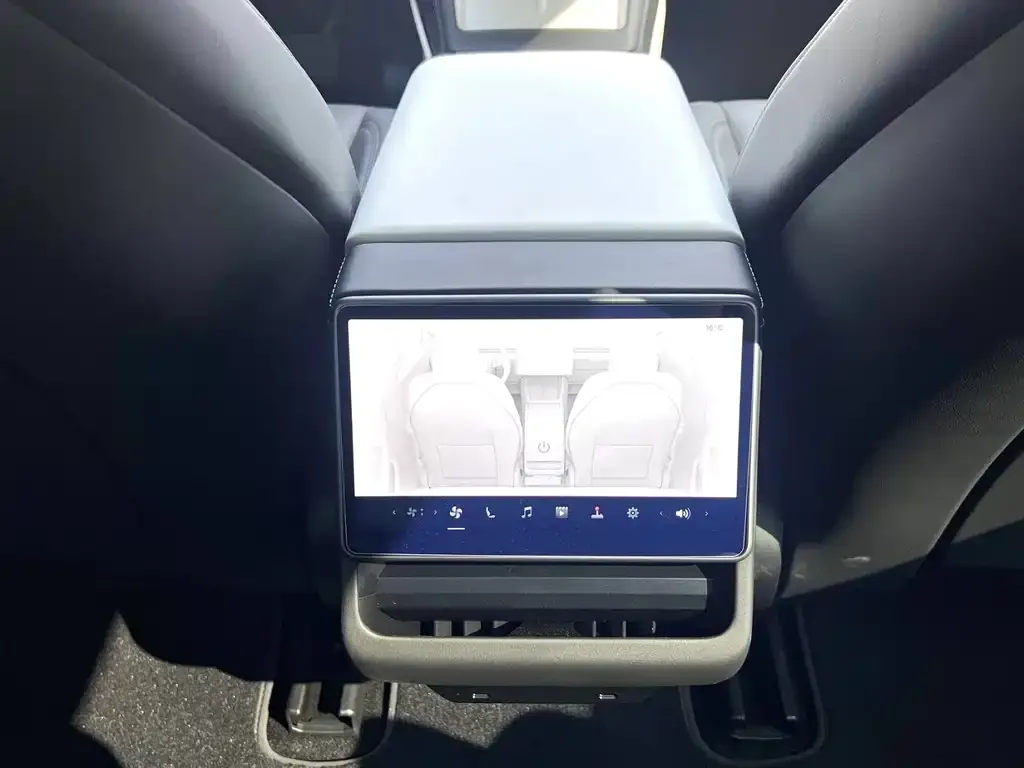 Tesla Model 3 2025 из CN, фото 5