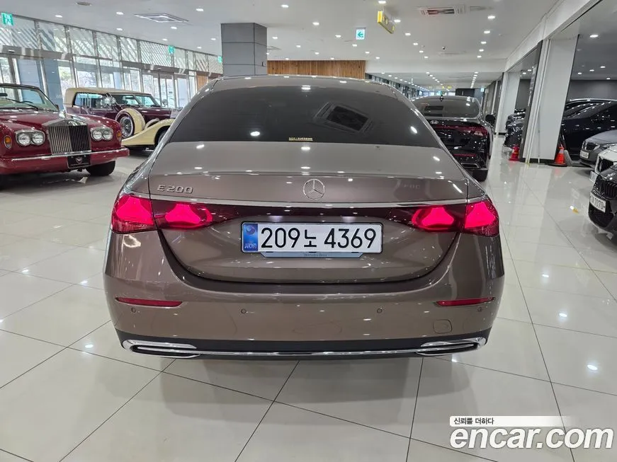 Mercedes-Benz E-Class 2025 из KR, фото 8