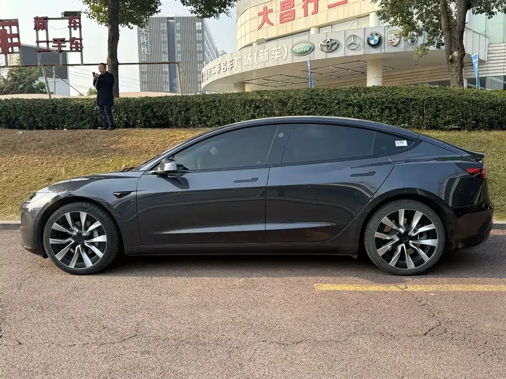 Tesla Model 3 2024 из CN, фото 3