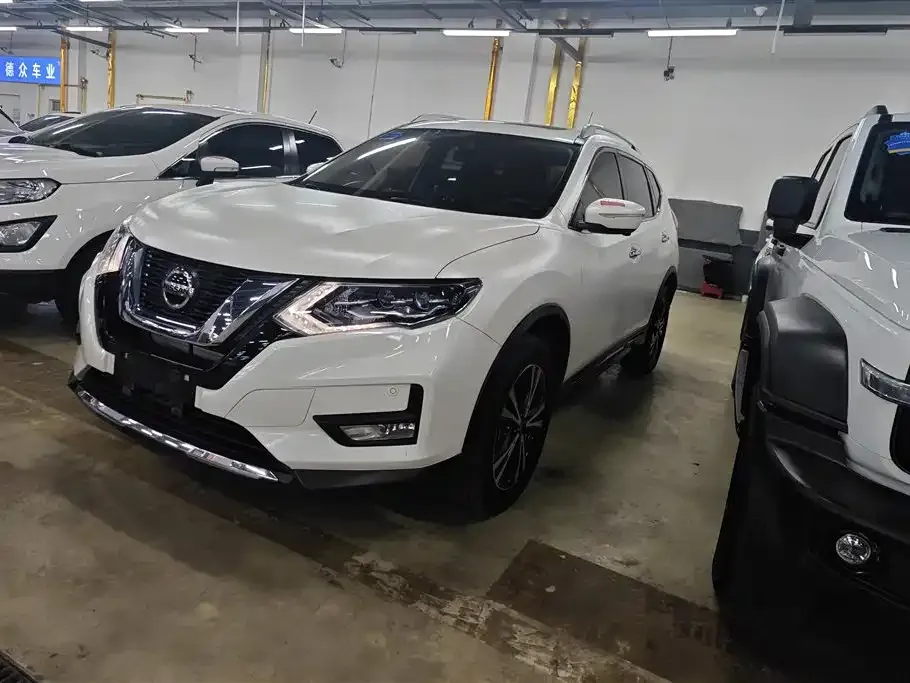Nissan X-Trail — фото 1