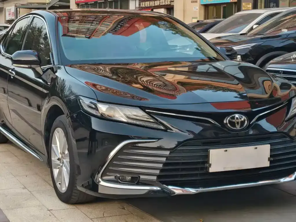 Toyota Camry — фото 6