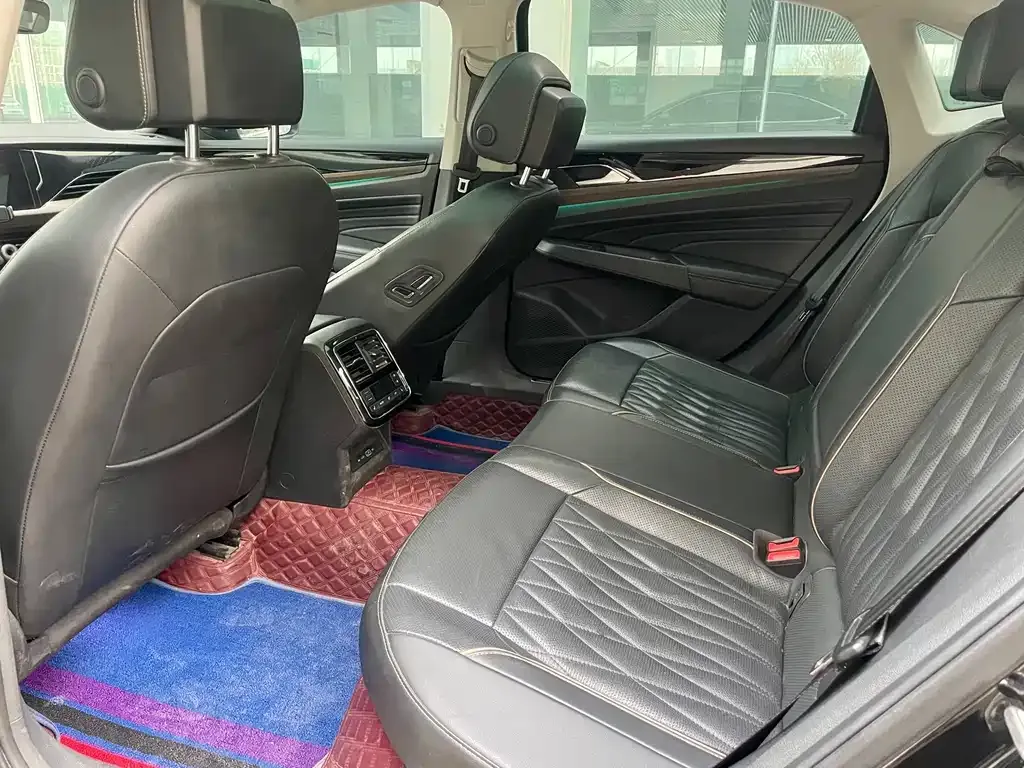 Volkswagen Passat 2021 из CN, фото 4