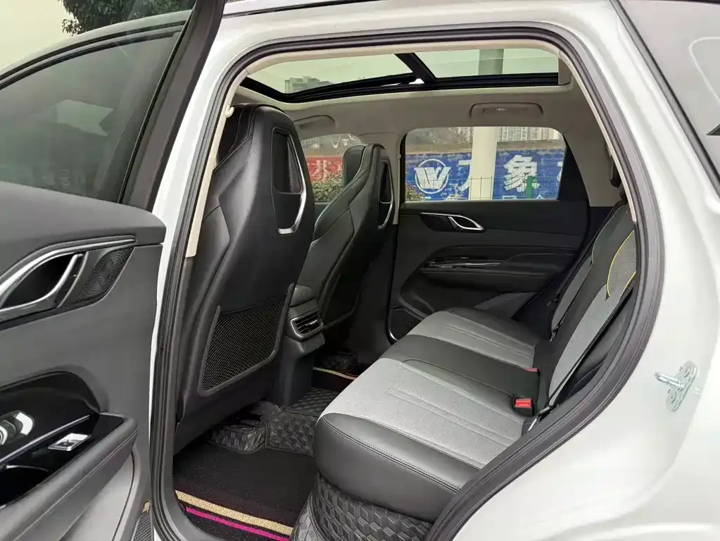 Hongqi HS3 2024 из CN, фото 3
