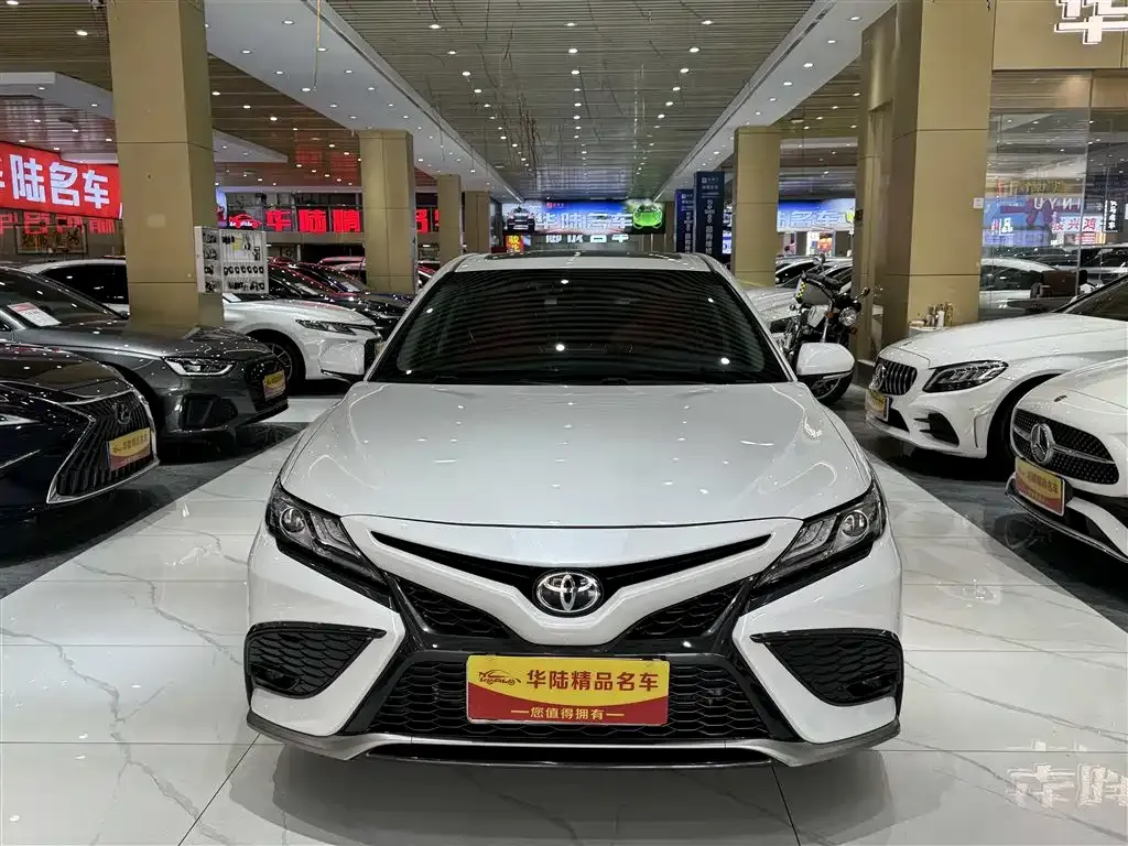 Toyota Camry 2022 из CN, фото 8