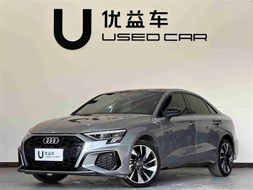 Audi A3 2023 из CN, фото 1