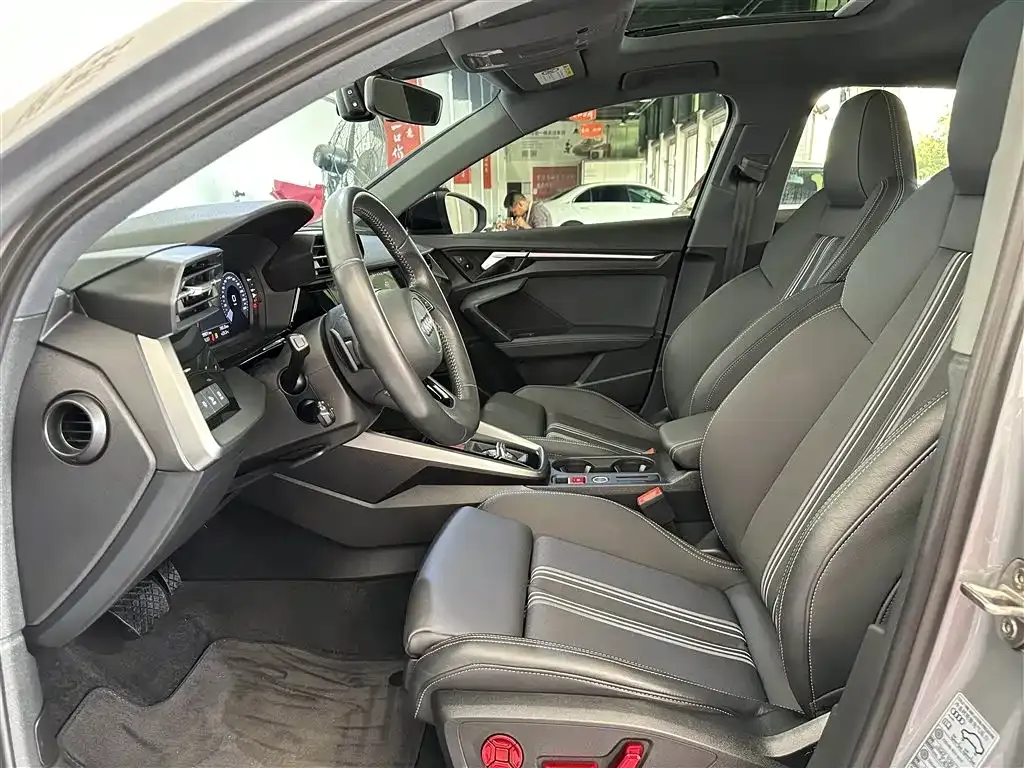 Audi A3 2023 из CN, фото 7