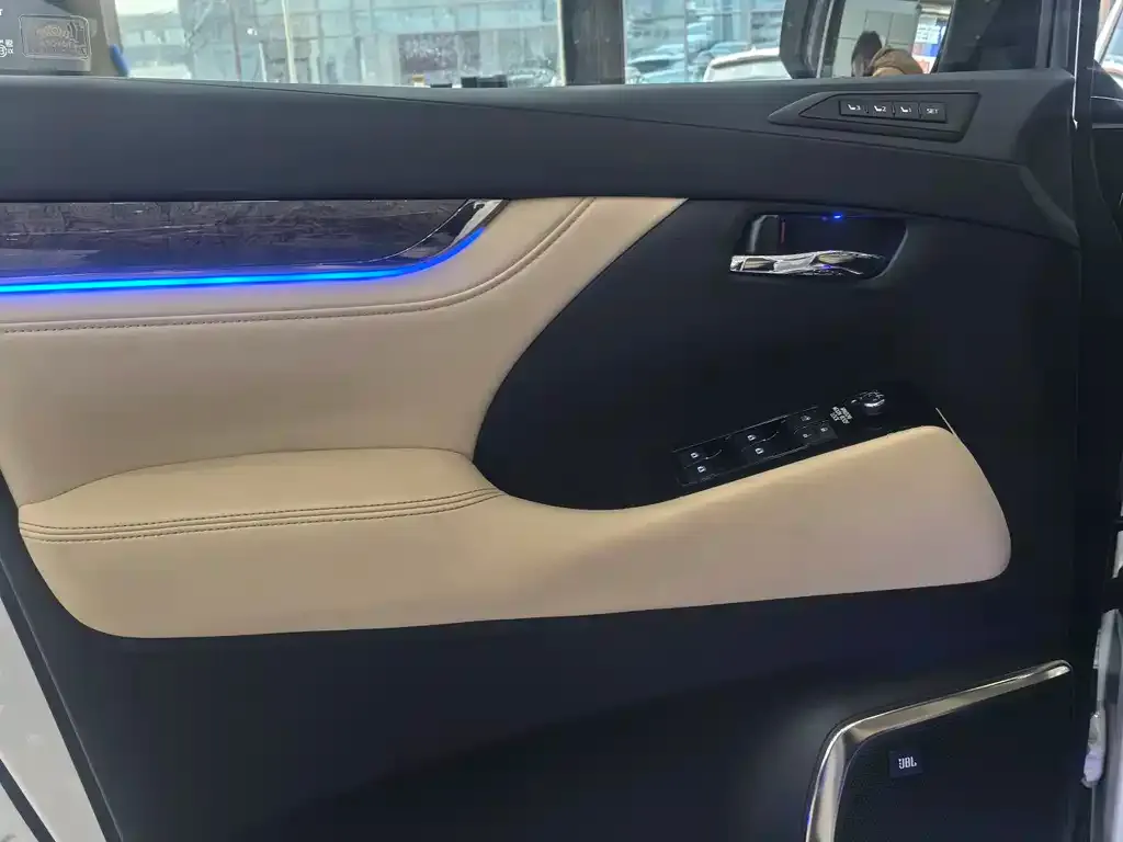 Toyota Alphard 2021 из CN, фото 3