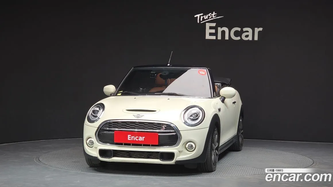 Mini Cooper Convertible 2021 из KR, фото 2
