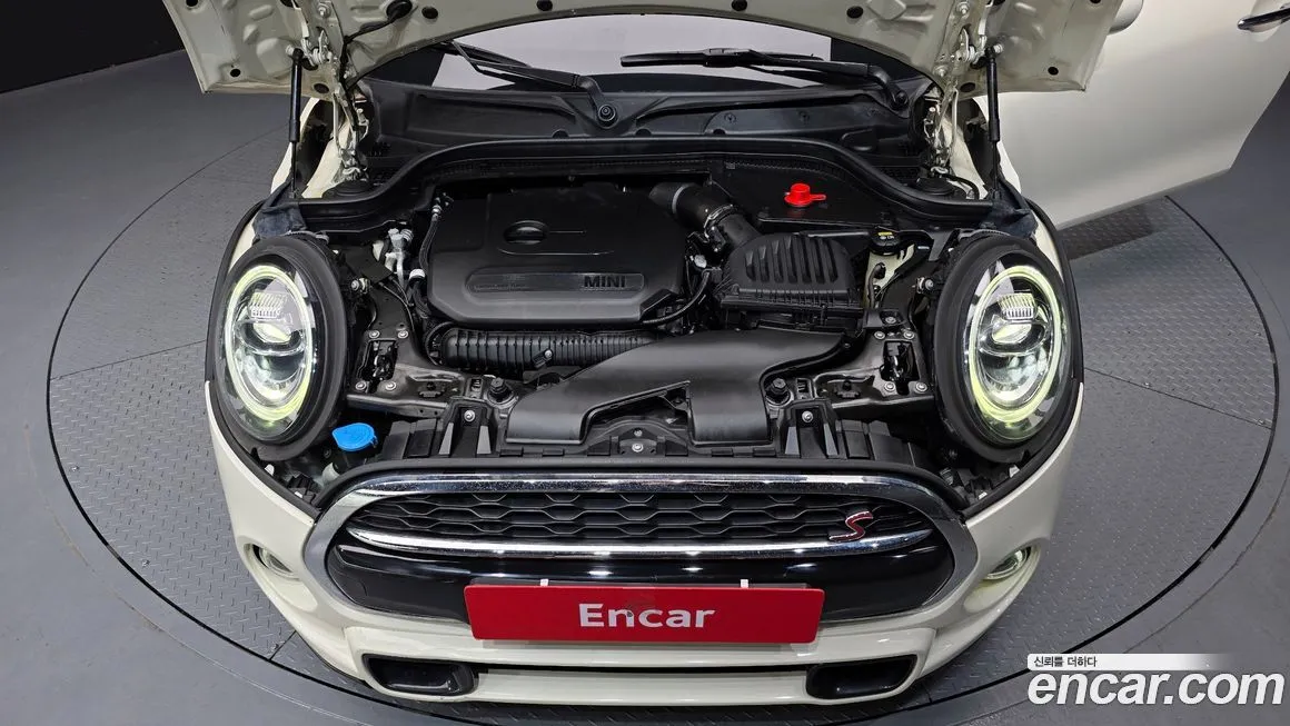 Mini Cooper Convertible 2021 из KR, фото 6