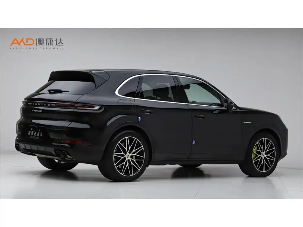 Porsche Cayenne Hybrid 2025 из CN, фото 3