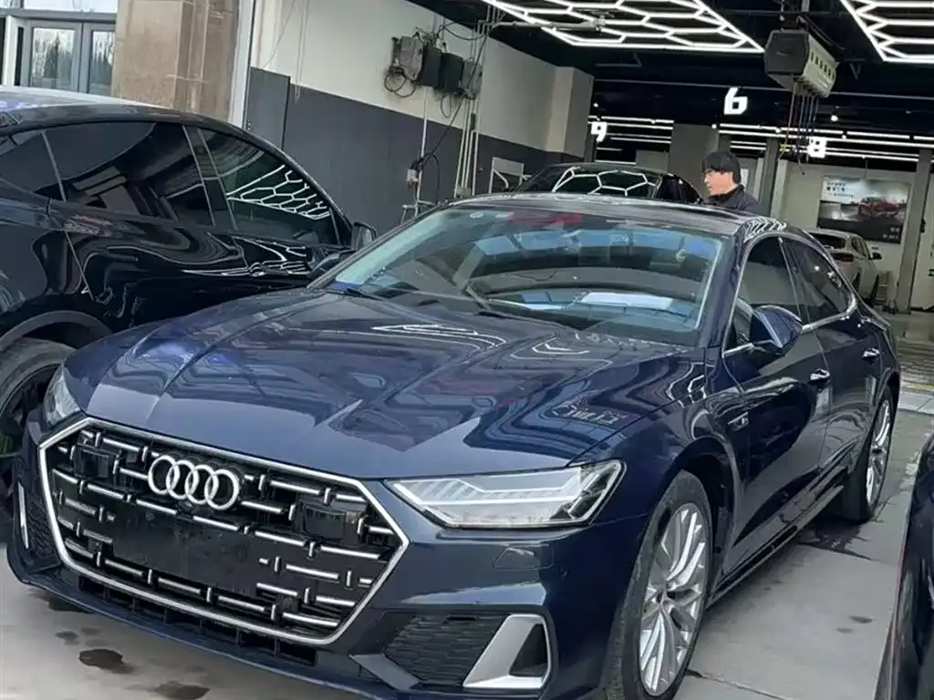 Audi A7L 2023 из CN, фото 8