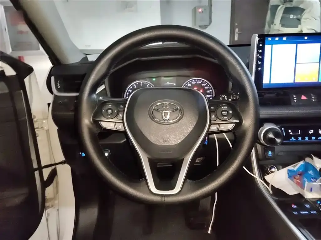 Toyota RAV4 2022 из CN, фото 5