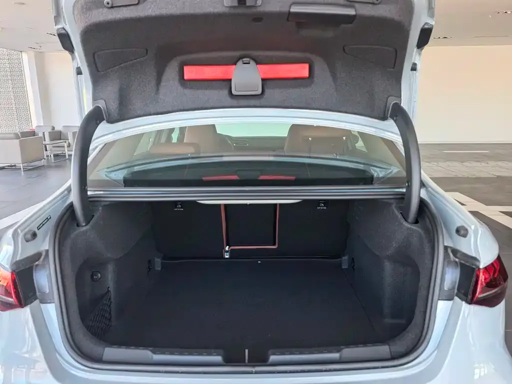 Audi A3 2024 из CN, фото 6