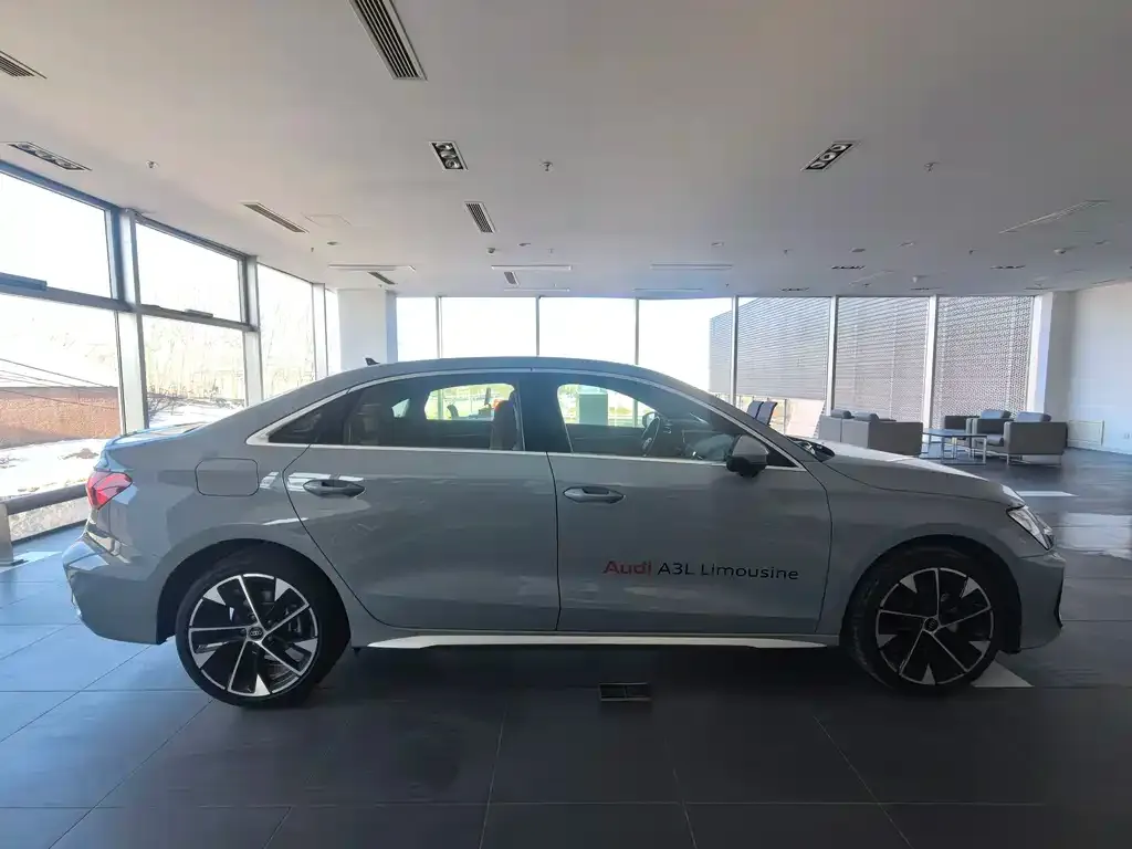 Audi A3 2024 из CN, фото 5