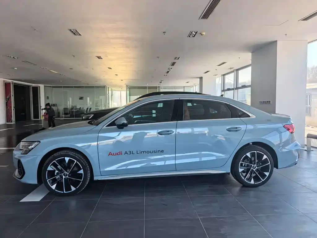 Audi A3 2024 из CN, фото 4