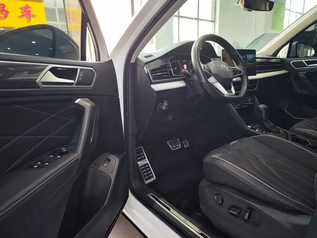 Volkswagen Tiguan L 2023 из CN, фото 3