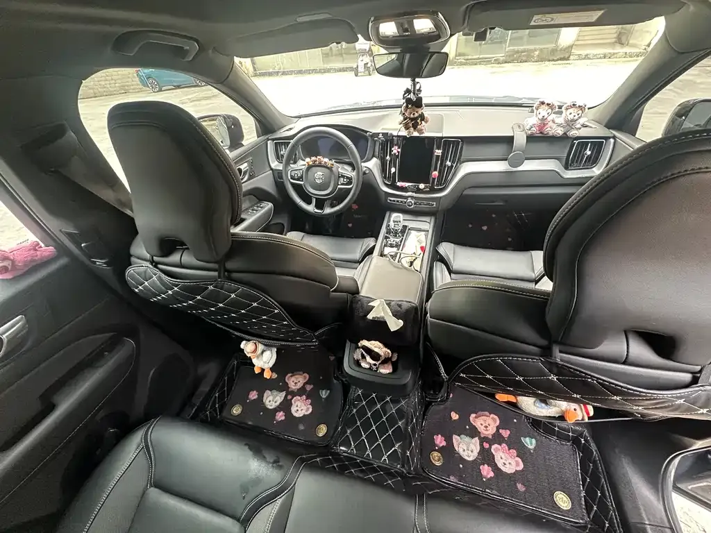 Volvo XC60 2022 из CN, фото 9