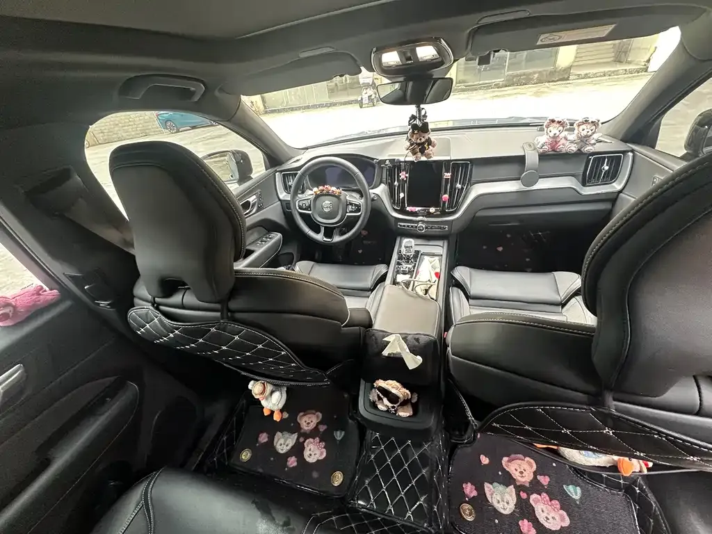 Volvo XC60 2022 из CN, фото 3