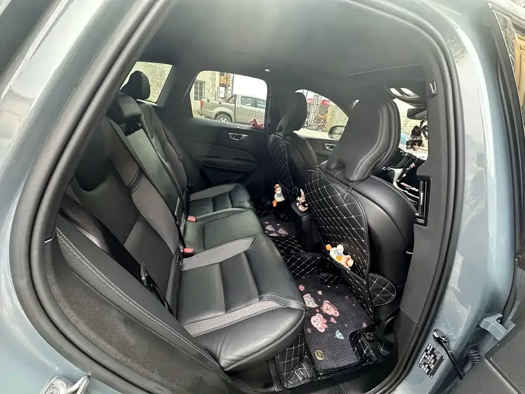 Volvo XC60 2022 из CN, фото 4