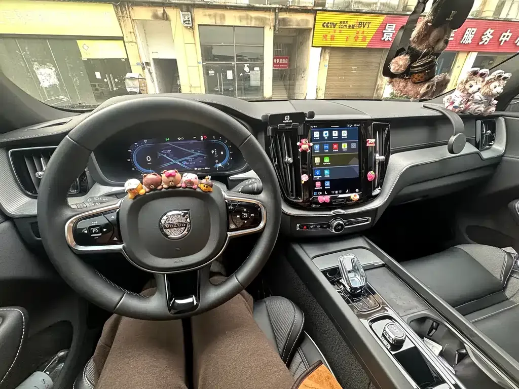 Volvo XC60 2022 из CN, фото 8