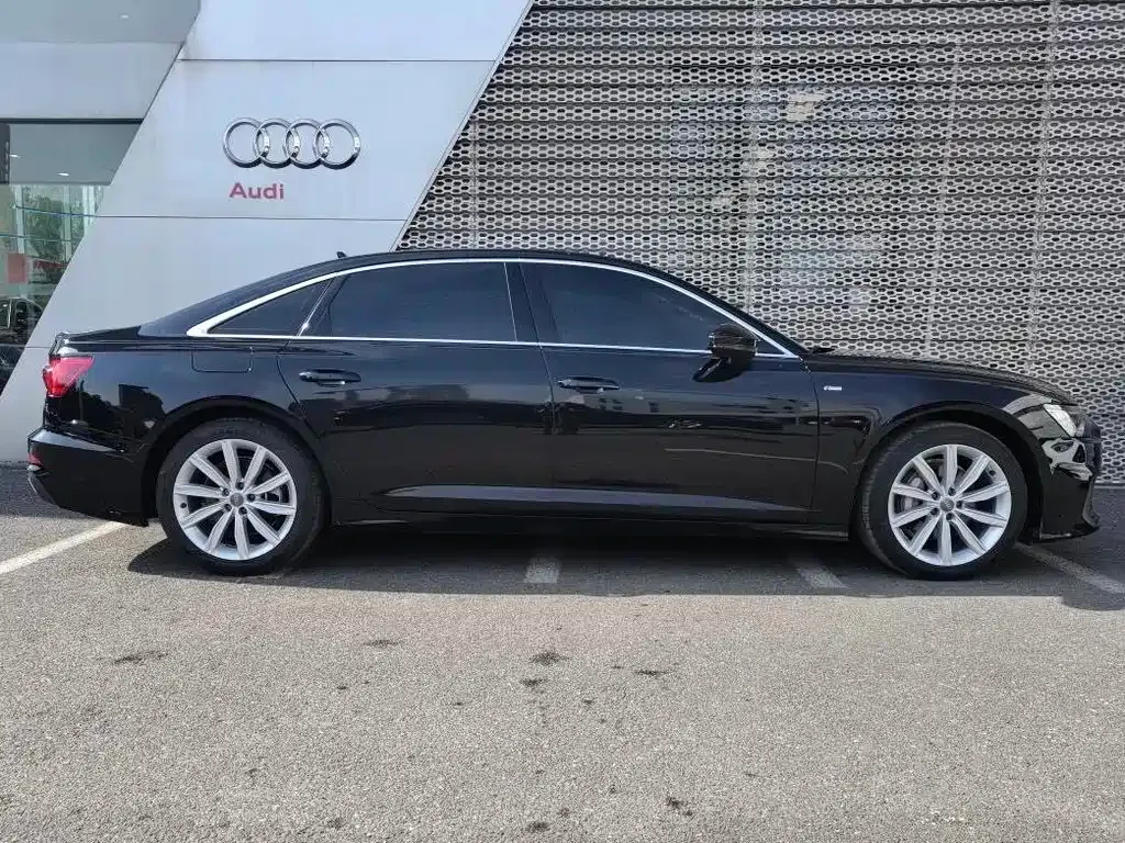 Audi A6L 2021 из CN, фото 7
