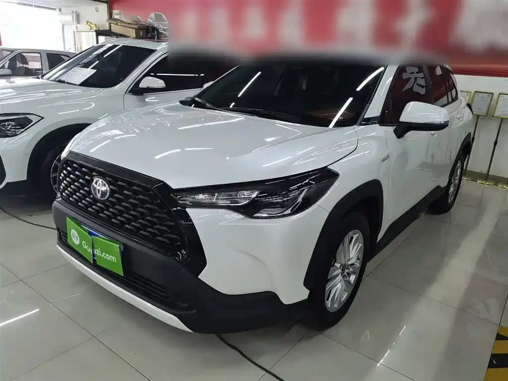 Toyota Corolla Cross 2024 из CN, фото 1