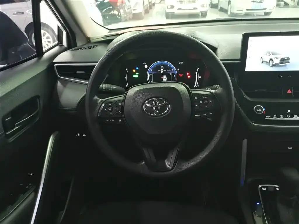 Toyota Corolla Cross 2024 из CN, фото 4