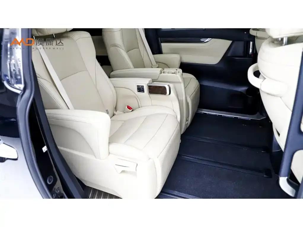 Toyota Alphard 2023 из CN, фото 7