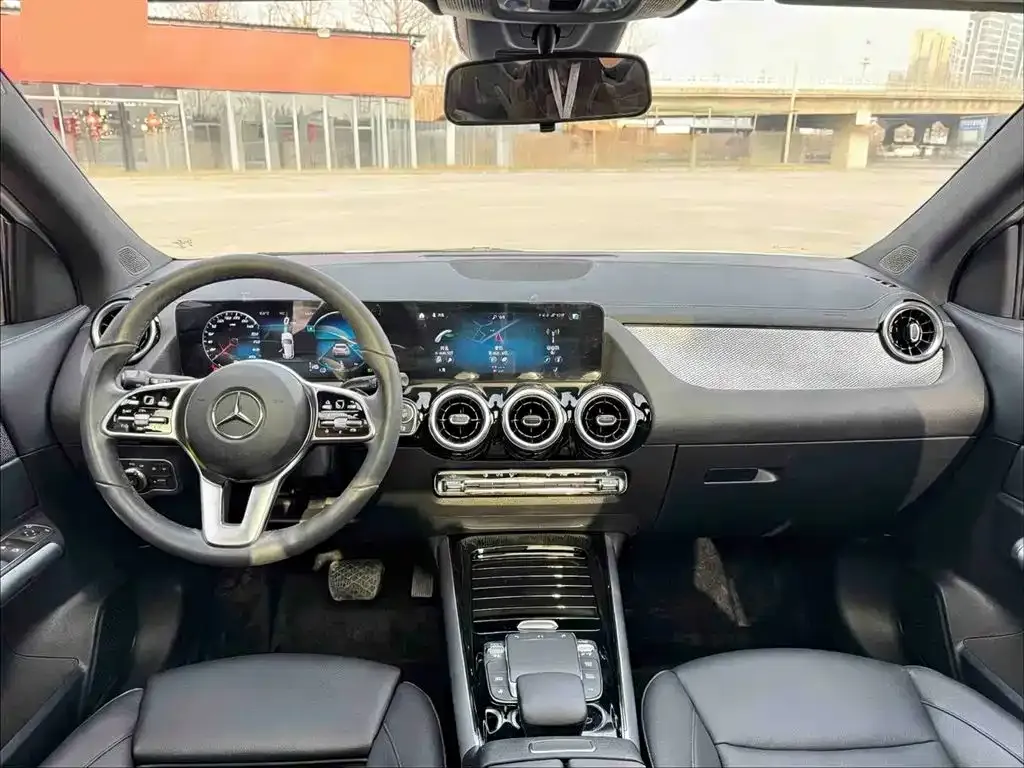 Mercedes-Benz GLA — фото 9