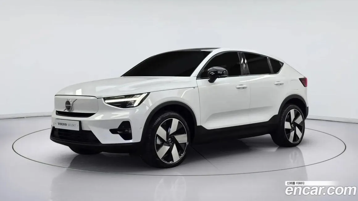 Volvo C40 — фото 1