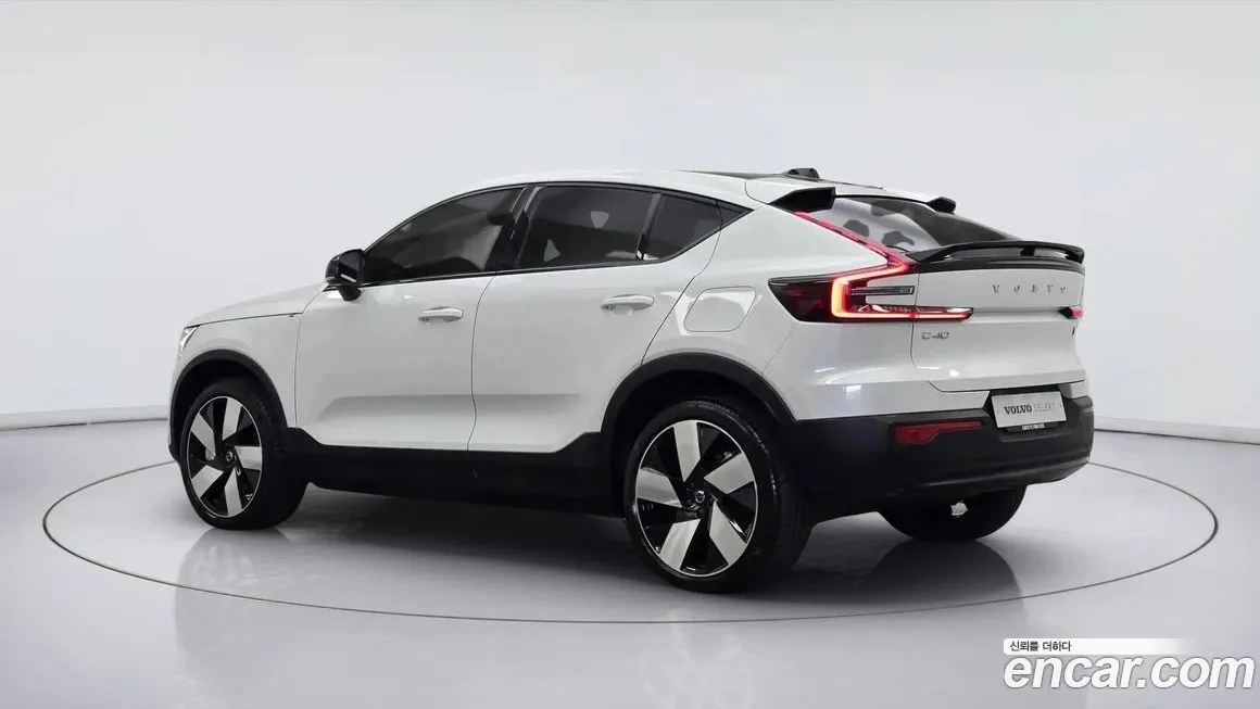 Volvo C40 — фото 7