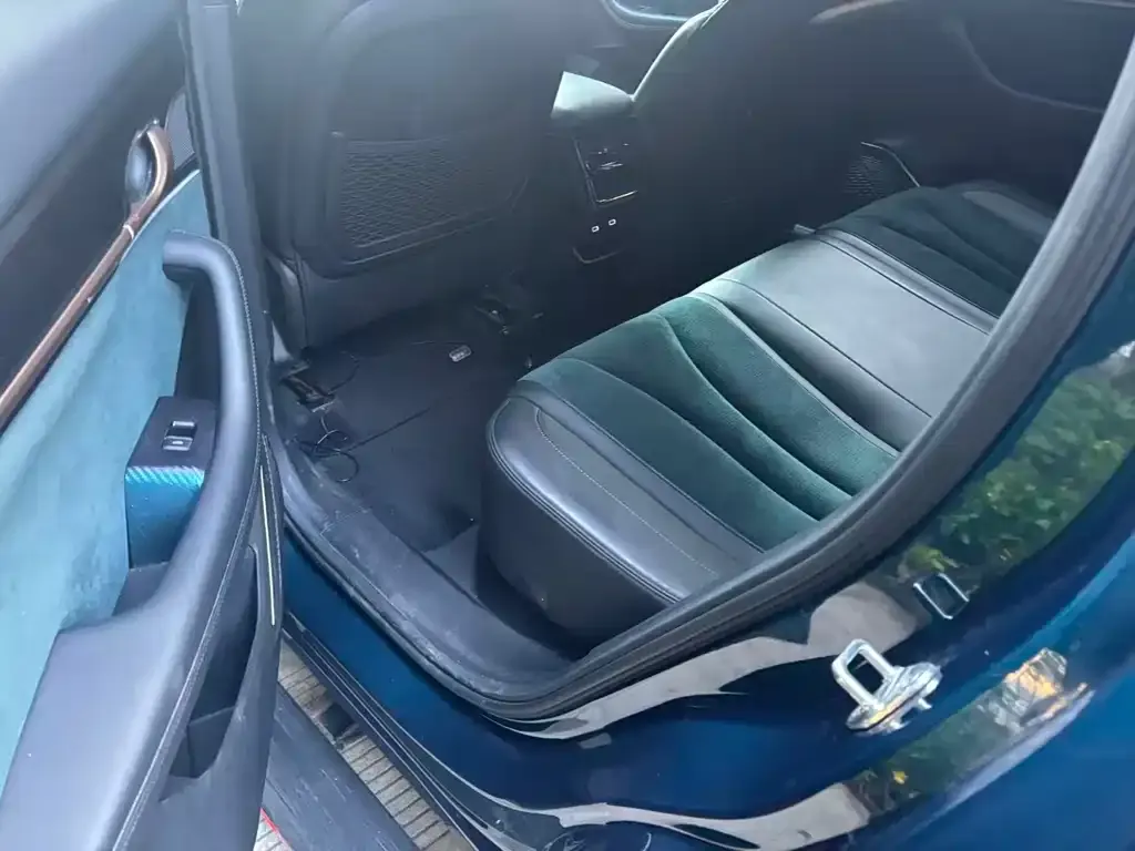 Geely Xingyue L 2022 из CN, фото 4