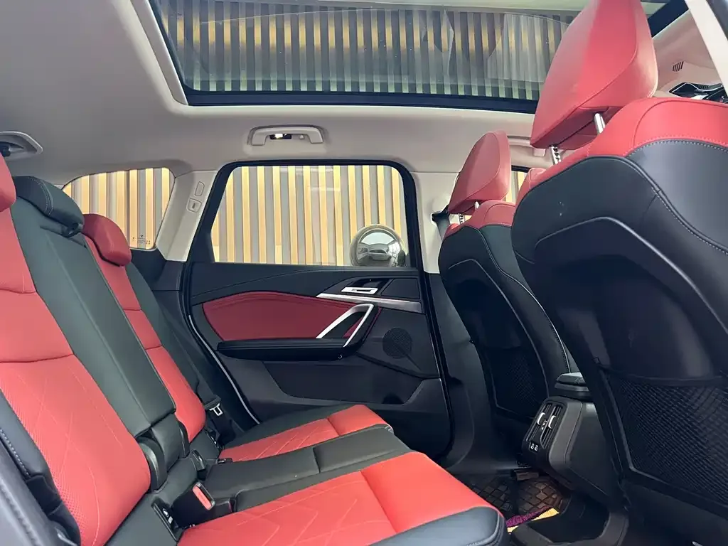 BMW X1 2024 из CN, фото 2