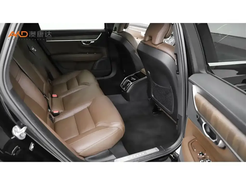 Volvo S90 2024 из CN, фото 2