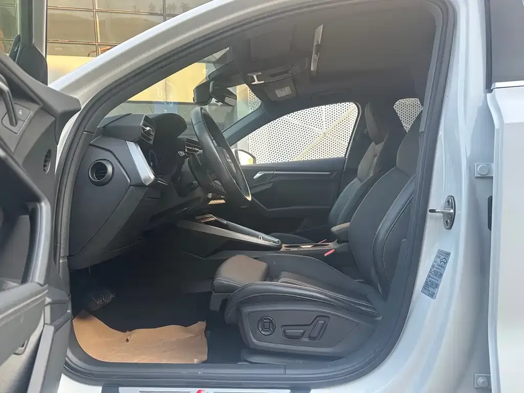 Audi A3 2024 из CN, фото 7